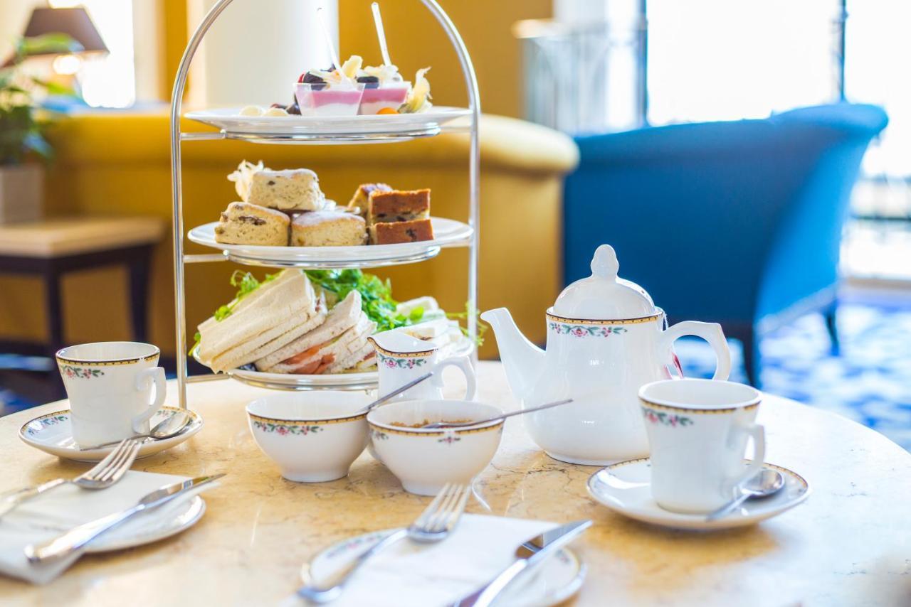 Corinthia St George'S Bay Hotel Saint Julian's Ngoại thất bức ảnh Afternoon tea at the InterContinental London Park Lane