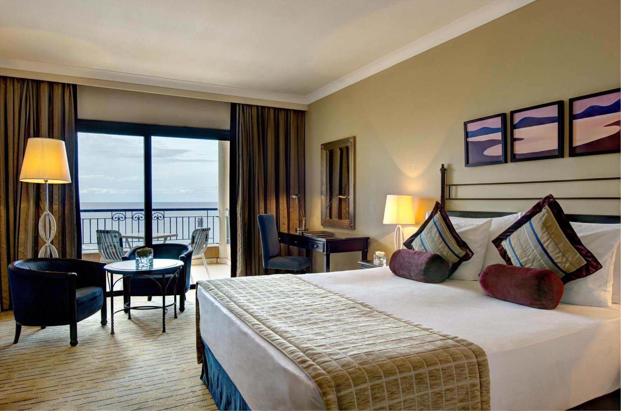 Corinthia St George'S Bay Hotel Saint Julian's Ngoại thất bức ảnh